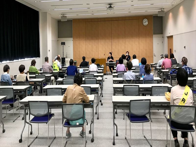 講演会会場風景です。